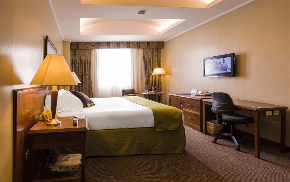 Hotel Palace Гуаякуил Екстериор снимка